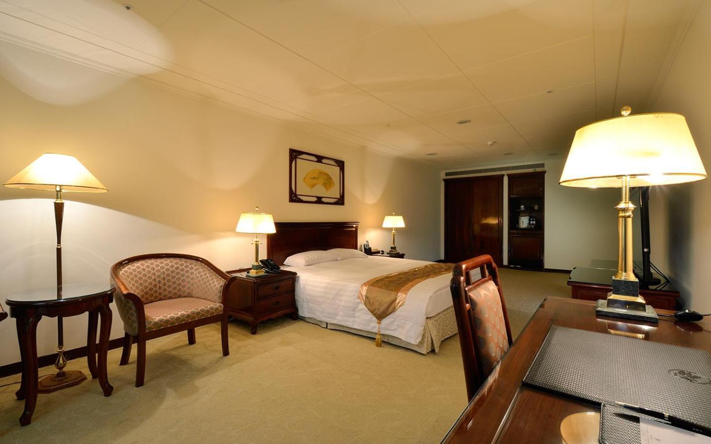 King'S Paradise Hotel Zhongli Exterior photo
