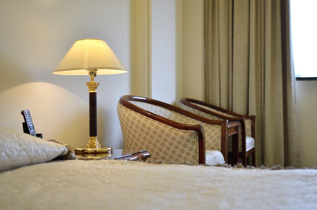 King'S Paradise Hotel Zhongli Room photo