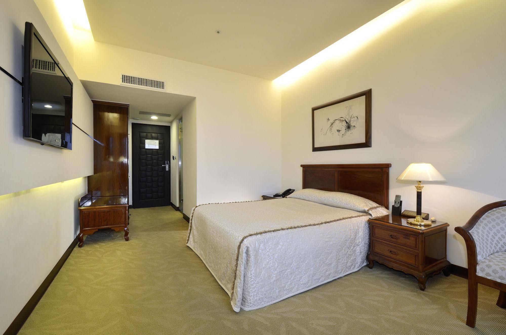 King'S Paradise Hotel Zhongli Exterior photo